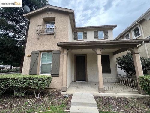 201 Whimbrel Cir, Pittsburg, CA, 94565-7533 | Card Image