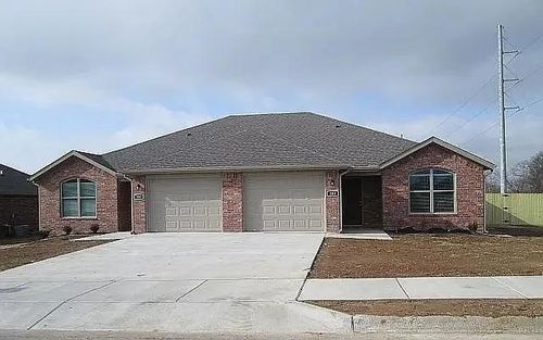 100 102 Foxglove Street, Centerton, AR, 72719 | Card Image