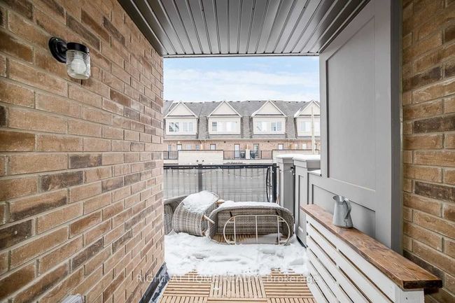 113 Fruitvale Cir, House attached with 3 bedrooms, 3 bathrooms and 2 parking in Brampton ON | Image 12