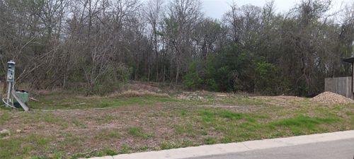 121 Bateleurefrey Cv, Cedar Creek, TX, 78612-2213 | Card Image