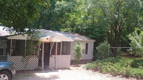 100 Gregory Dr, Martin, GA, 30557-2323 | Card Image