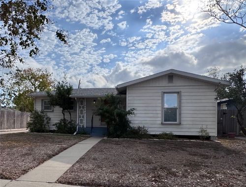 4002 Lowman St, Corpus Christi, TX, 78411-3133 | Card Image