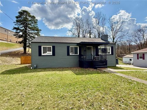 910 Cross Lanes Dr, Cross Lanes, WV, 25313-1315 | Card Image