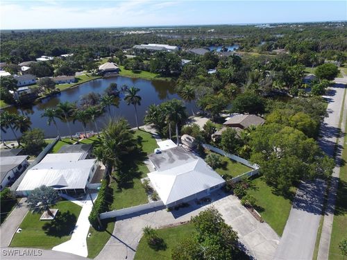 22 Constitution Dr, NAPLES, FL, 34112-7310 | Card Image
