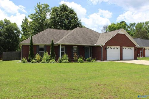 1010 Clint Drive Se, Hartselle, AL, 35640 | Card Image