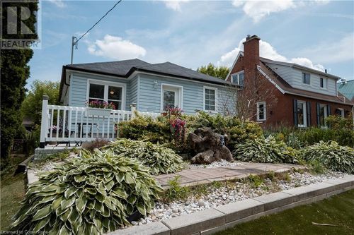 263 Sydney St S, Kitchener, ON, N2G3V8 | Card Image