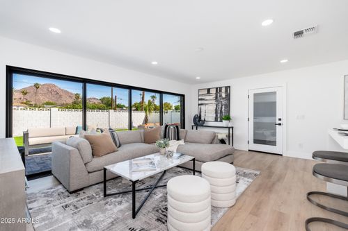 4464 E Campbell Ave, Phoenix, AZ, 85018-4343 | Card Image