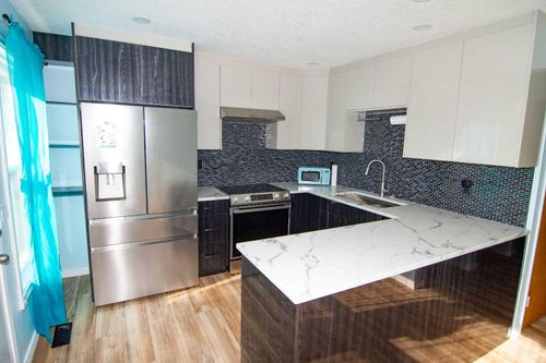 6-100 Pennsylvania Rd Se, Calgary, AB, T2A4Y8 | Card Image