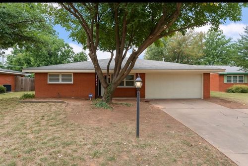 4915 11th St, Lubbock, TX, 79416-4605 | Card Image