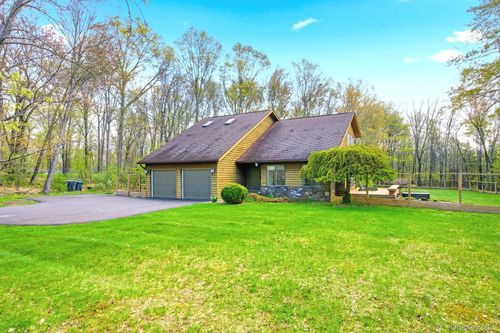 315 Burnt Meadow Rd, Gardiner, NY, 12525-5110 | Card Image