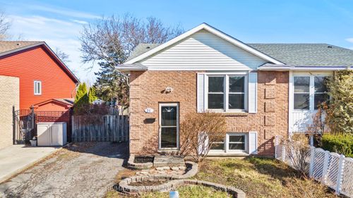 121 Rockwood Ave, St. Catharines, ON, L2P3S1 | Card Image