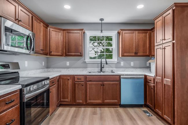 15481 Old Kentucky Rd, House other with 3 bedrooms, 2 bathrooms and null parking in Walling TN | Image 8