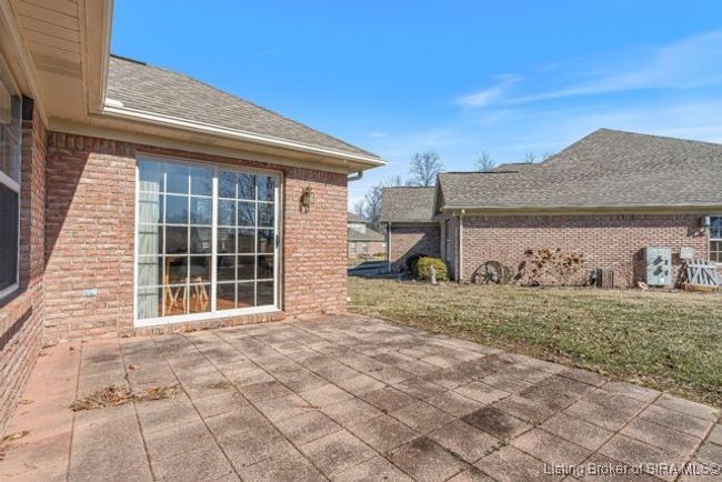 126 Magnolia Dr, Condo with 2 bedrooms, 2 bathrooms and null parking in Scottsburg IN | Image 41