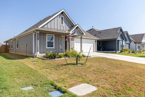 203 Mulberry Creek Ln, Hutto, TX, 78634-2469 | Card Image