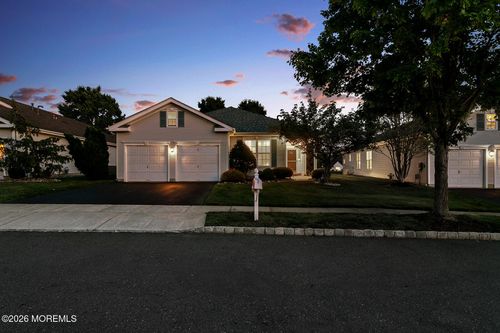 46 Minuteman Cir, Allentown, NJ, 08501-1861 | Card Image