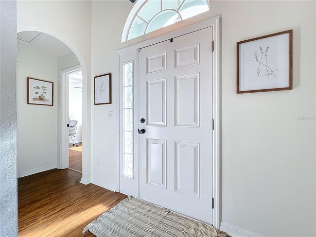 865 Scenic View Cir, House other with 3 bedrooms, 2 bathrooms and null parking in Minneola FL | Image 4