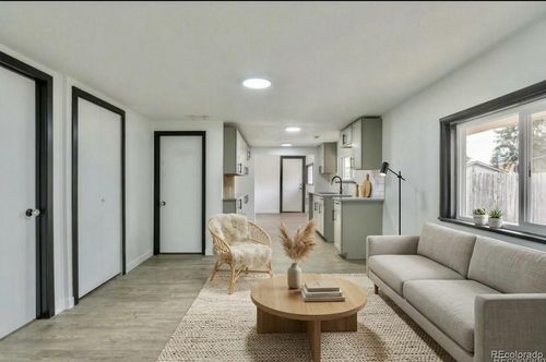 1542 Yosemite St, Denver, CO, 80220-5402 | Card Image