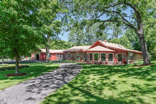 17347 242nd St, Tonganoxie, KS, 66086-3025 | Card Image