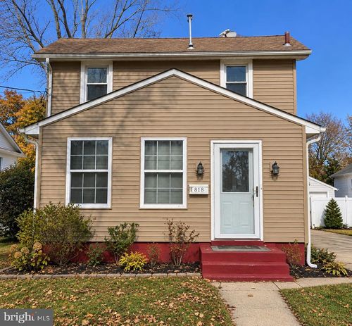 818 E Grape St, VINELAND, NJ, 08360-4729 | Card Image