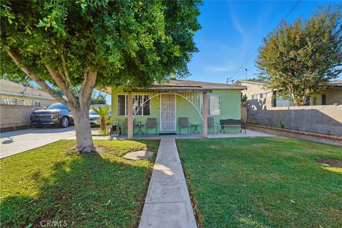 9824 Linden Ave, Bloomington, CA, 92316-1843 | Card Image