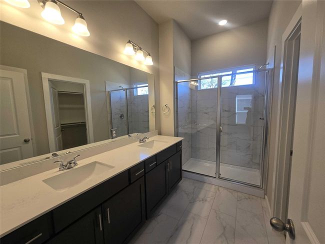 331 E Hull St, House other with 6 bedrooms, 6 bathrooms and null parking in Denison TX | Image 12