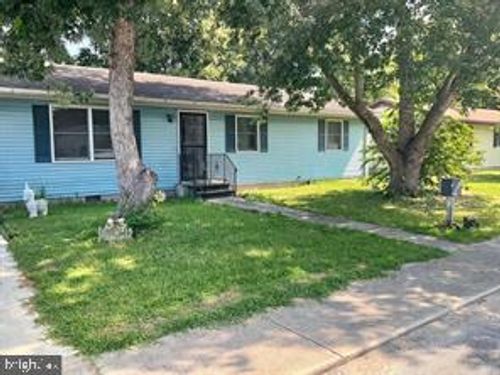 205 Woodsedge Ln, FELTON, DE, 19943-9531 | Card Image