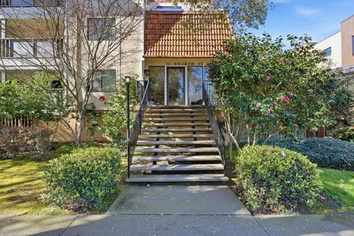 9-26 4th St, Los Altos, CA, 94022-2751 | Card Image