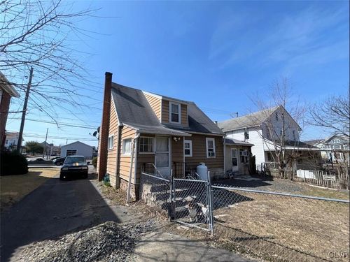 135 S Market St, Elysburg, PA, 17824-9757 | Card Image