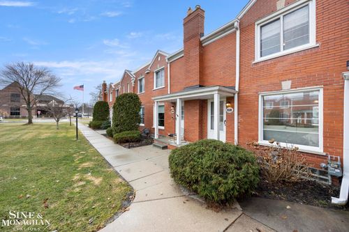 693 1/2 Saint Clair Ave, Grosse Pointe, MI, 48230-1243 | Card Image