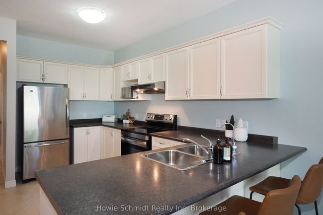 11 - 90 Alderson Dr, Condo with 3 bedrooms, 4 bathrooms and 3 parking in Cambridge ON | Image 16