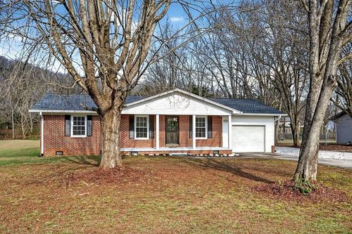396 Jefferson Ave, Sparta, TN, 38583-1003 | Card Image