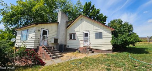 1481 Potter Rd, Tieton, WA, 98947-9530 | Card Image