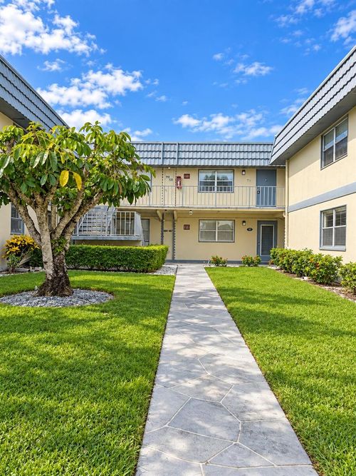 686 Brittany O, Delray Beach, FL, 33446-1063 | Card Image