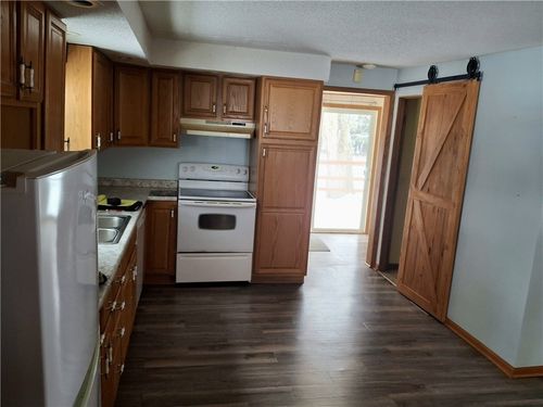 1932 15th St, Rice Lake, WI, 54868-9570 | Card Image