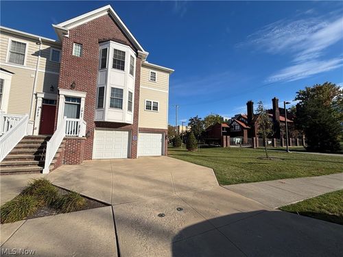 1927 E 86th St, Cleveland, OH, 44106-2020 | Card Image