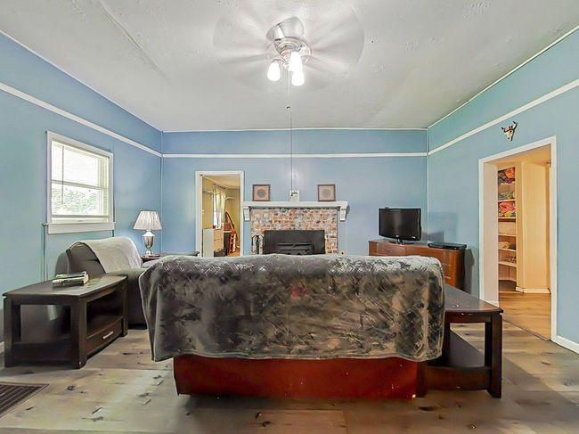 1-web-or-mls-10-Living Room | Image 5