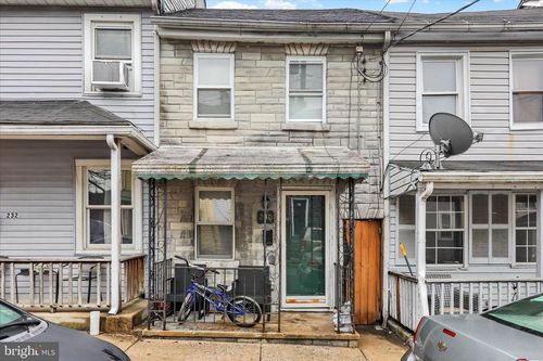 230 Lawrence St, COLUMBIA, PA, 17512-1713 | Card Image