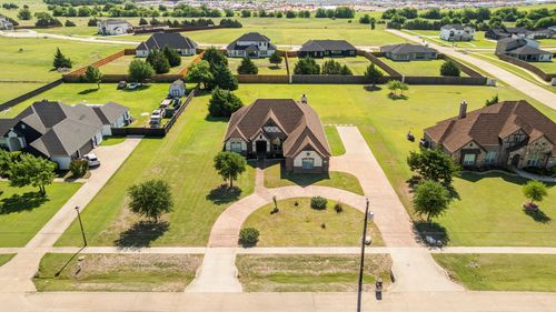 422 Rugged Dr, Red Oak, TX, 75154-3016 | Card Image