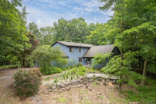 1000 Rail Fence Rd, Camillus, NY, 13031-9624 | Card Image