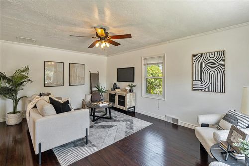 6 Miller St, Murray, UT, 84107-3715 | Card Image