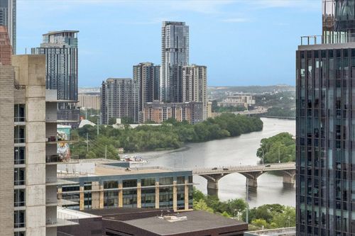 2005-360 Nueces St, Austin, TX, 78701-4267 | Card Image