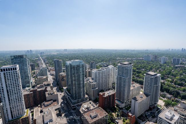 4708 - 8 Eglinton Ave E, Condo with 2 bedrooms, 2 bathrooms and null parking in Toronto ON | Image 25