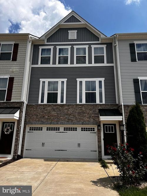 147 Burkwood Ter, LAKE FREDERICK, VA, 22630-2279 | Card Image