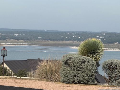 523 Oak Shores Dr, Canyon Lake, TX, 78133-4903 | Card Image