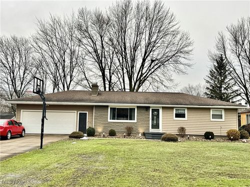 5117 Calla Avenue, Champion, OH, 44483 | Card Image