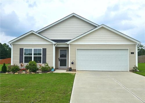 202 Alamos Ave, Lexington, NC, 27295-7728 | Card Image