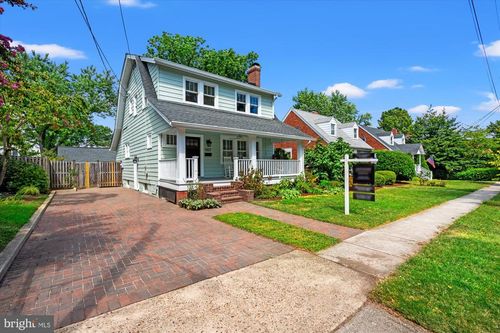 107 W Luray Ave, ALEXANDRIA, VA, 22301-2031 | Card Image