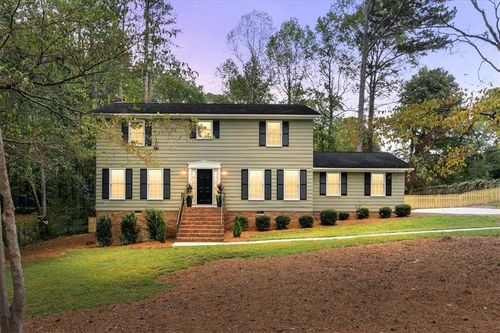 2811 Georgian Ter, Marietta, GA, 30068-3627 | Card Image
