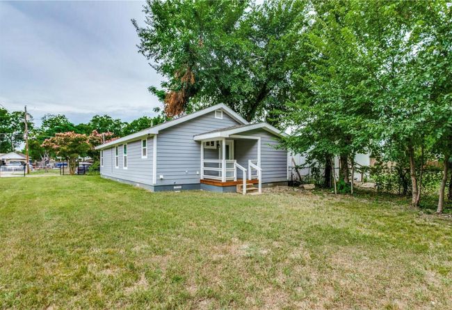 4042 Ladale Dr, House other with 3 bedrooms, 2 bathrooms and null parking in Dallas TX | Image 11
