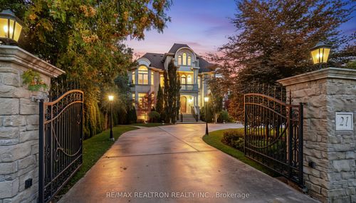 21 Boyle Dr, Richmond Hill, ON, L4C6C8 | Card Image